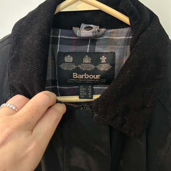 Barbour size 14 US Black Wax Beadnell Jacket Classic Plaid Tartan Lining Barn - Picture 2 of 8